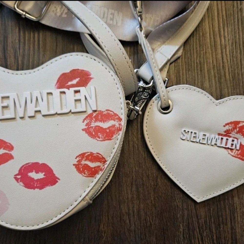 Steve Madden White Heart-Shaped Bag with Red Accents